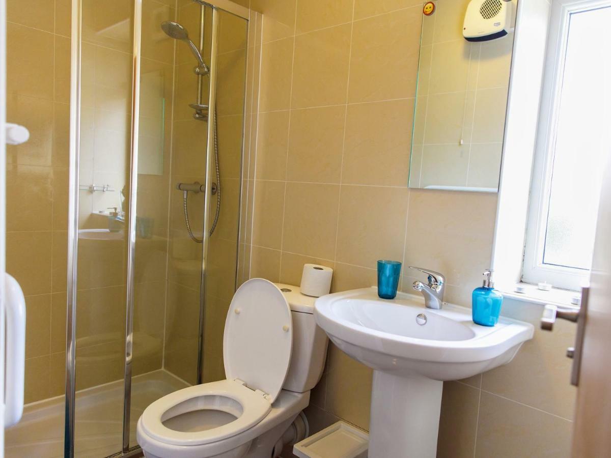 Mandeville Rooms Northolt  Rum bild